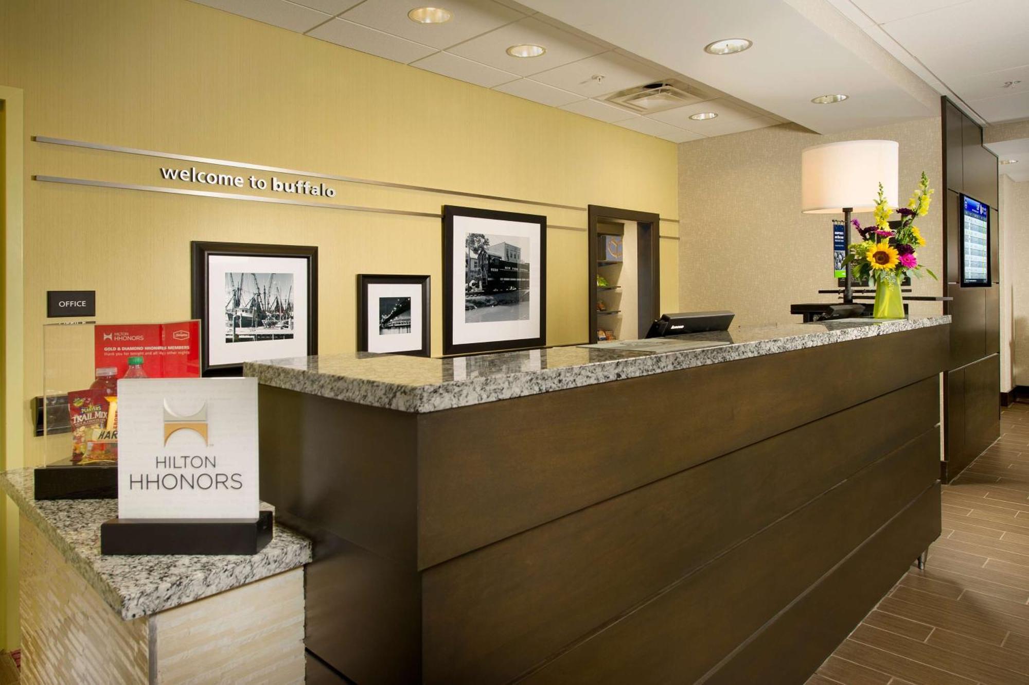 Hampton & - Buffalo Airport