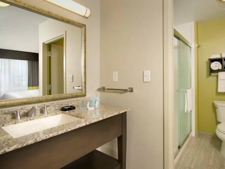 Hotel Hampton & - Buffalo Airport 3*