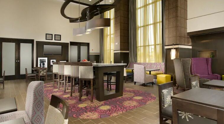 Hotel Hampton & - Buffalo Airport
